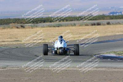 media/Oct-15-2023-CalClub SCCA (Sun) [[64237f672e]]/Group 5/Qualifying/